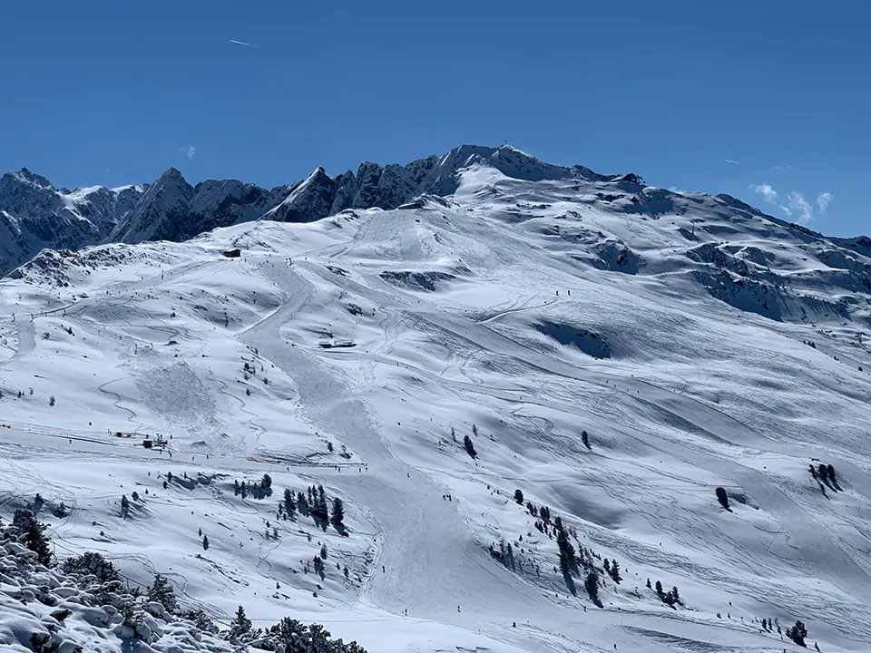 Berglandschaft unter Schnee